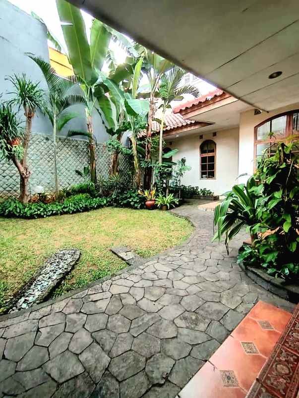 dijual rumah villa cinere mas pisangan