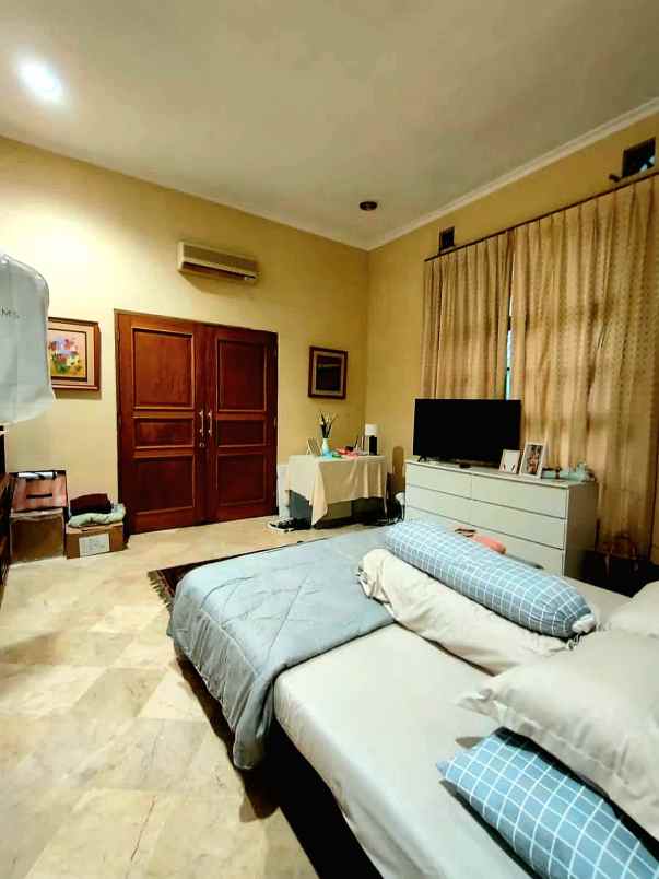 dijual rumah villa cinere mas pisangan