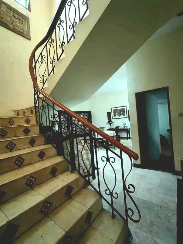 dijual rumah villa cinere mas pisangan