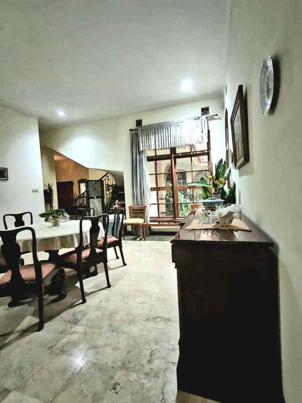 dijual rumah villa cinere mas pisangan