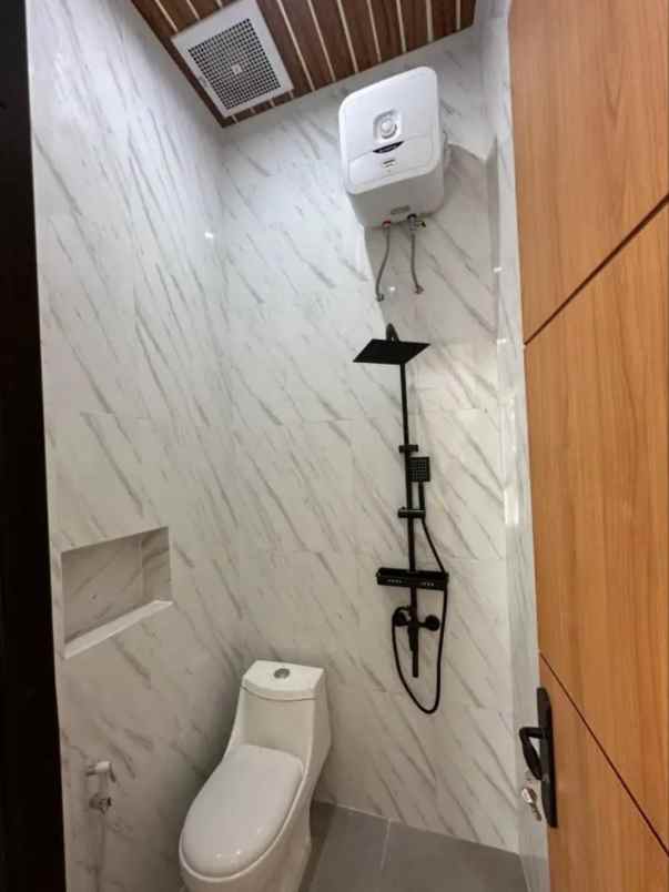 dijual rumah warak sumberadi