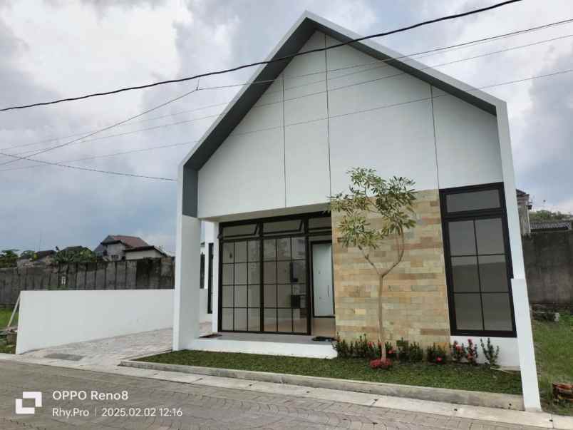 dijual rumah wedomartani ngemplak