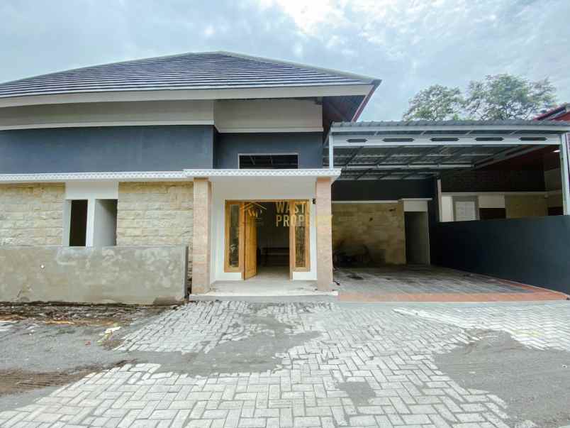 dijual rumah widodomartani