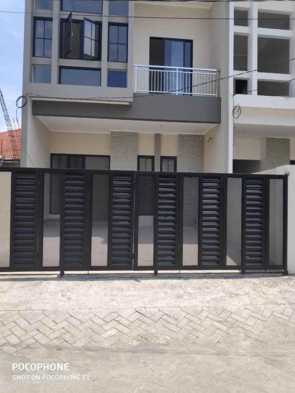 dijual rumah wisma mukti klampis anom