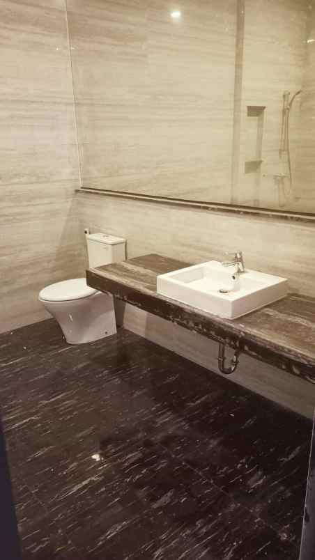 dijual rumah woodland citraland