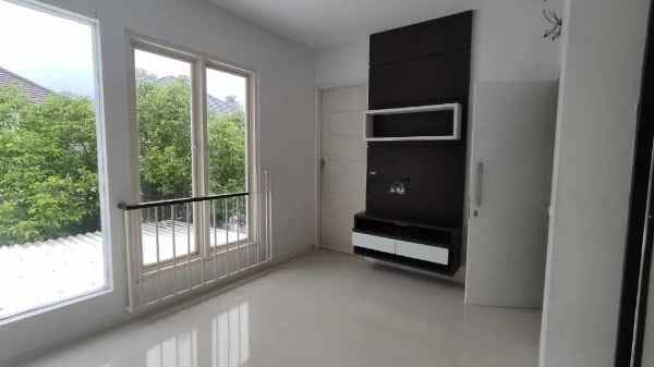 dijual rumah woodland citraland