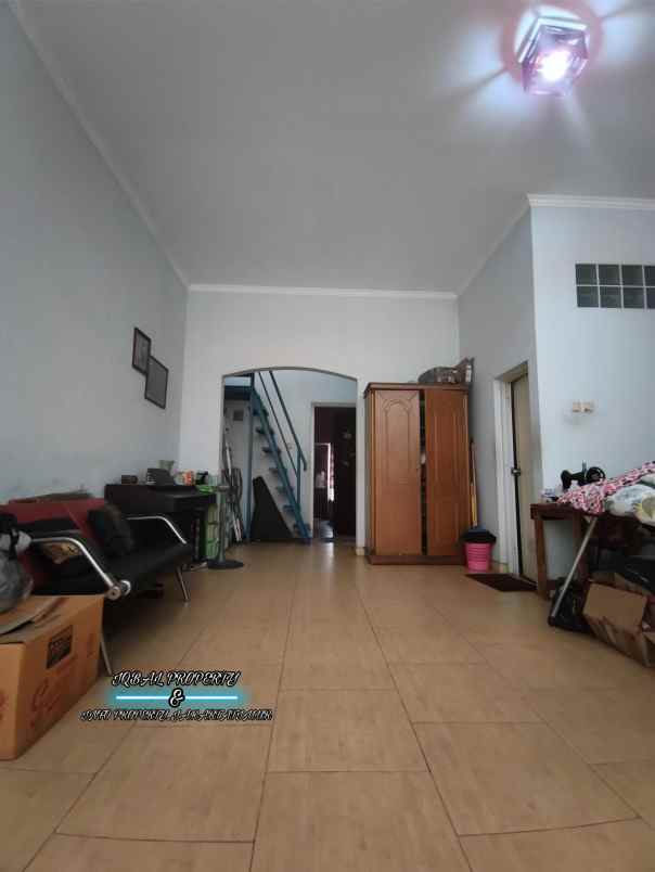 dijual secondary akses jalan lebar