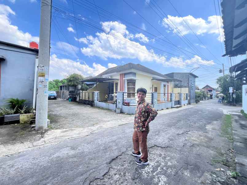 dijual tanah lempongsari