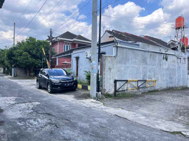 dijual tanah lempongsari