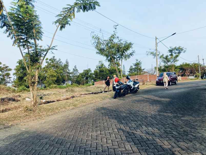 dijual tanah panderman hill