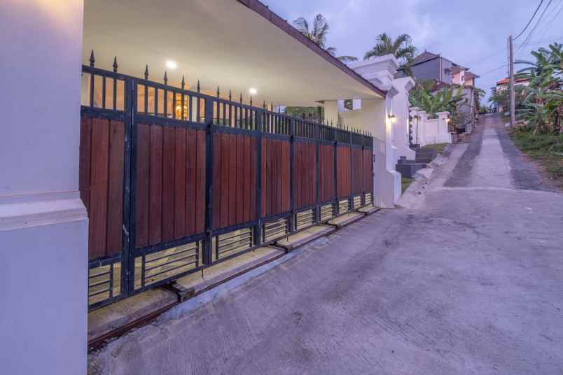 dijual villa desa lalanglingah kec