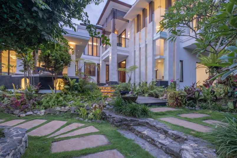 dijual villa desa lalanglingah kec