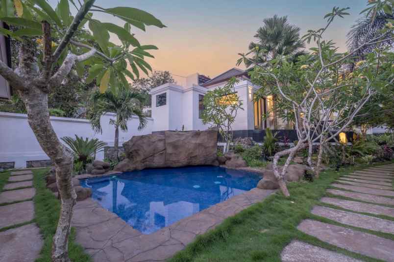 dijual villa desa lalanglingah kec