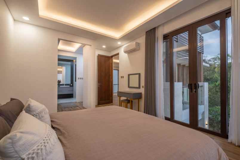 dijual villa desa lalanglingah kec