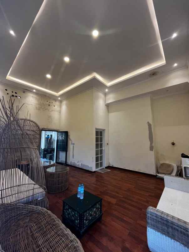 dijual villa jimbaran bali