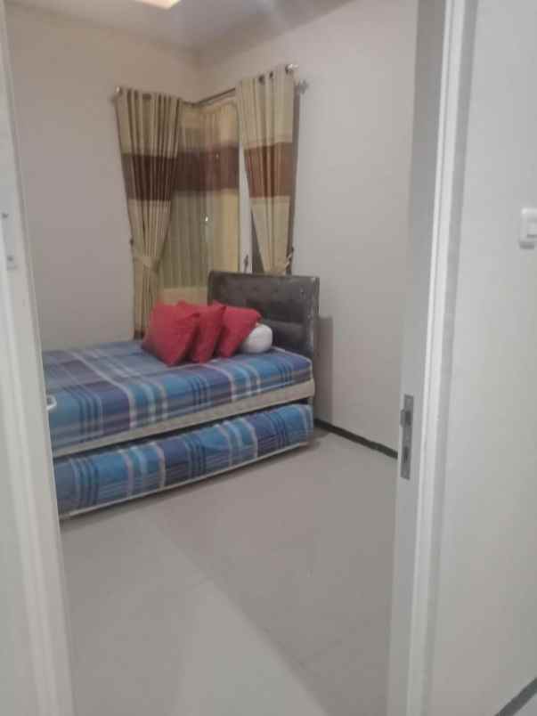 dijual villa jl abdulgani atas