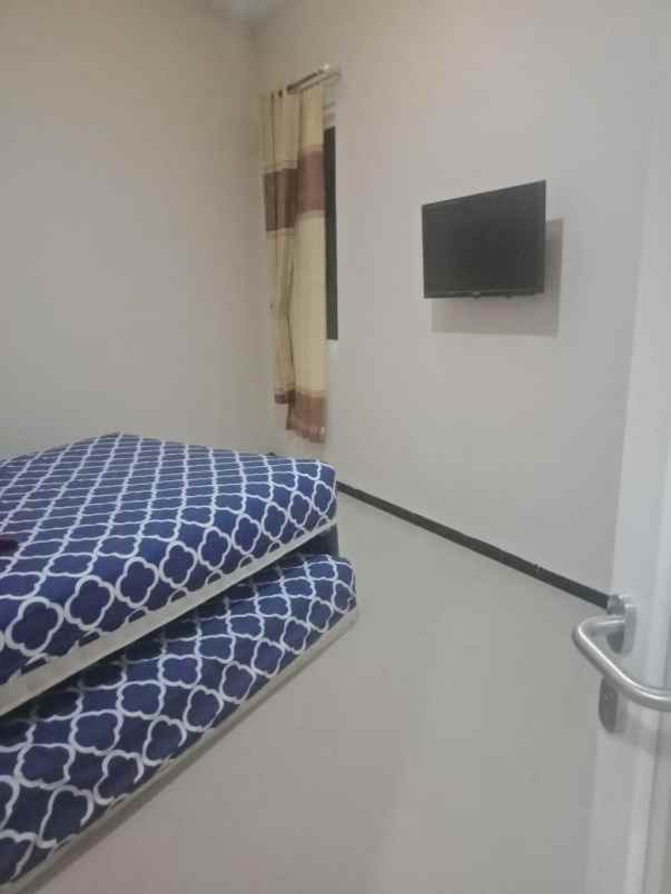 dijual villa jl abdulgani atas