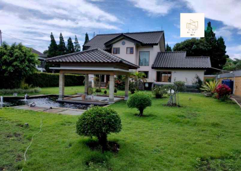 dijual villa jl lembanng