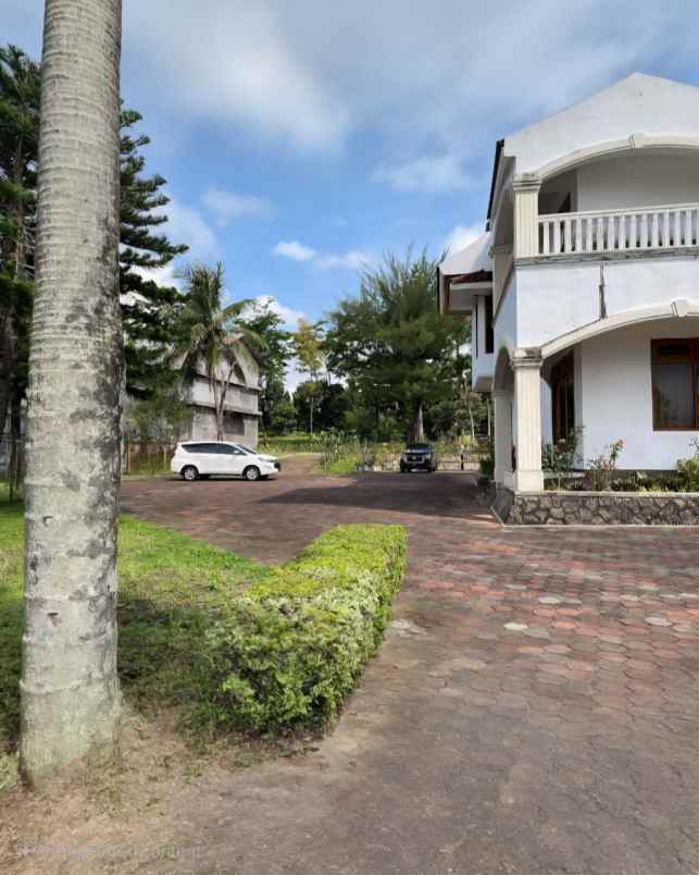 dijual villa villa suropati ngaglik