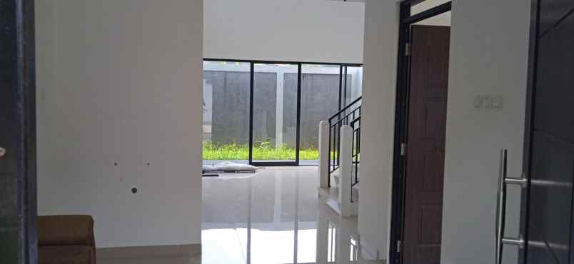 dijuql cepat rumah 2 lantai konsep villa sentul city
