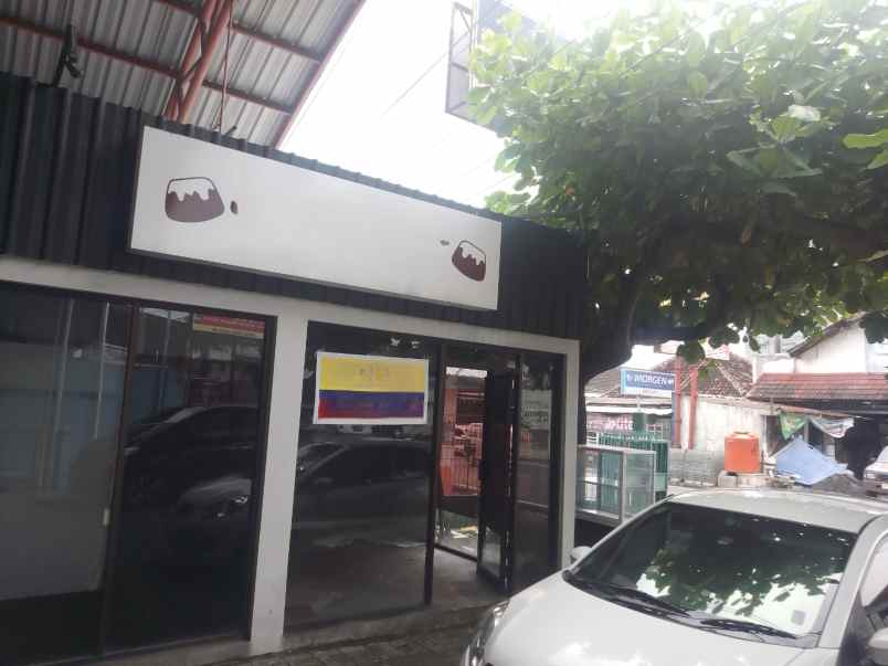 disewakan ruang usaha pinggir jln kaliurang km 8 5
