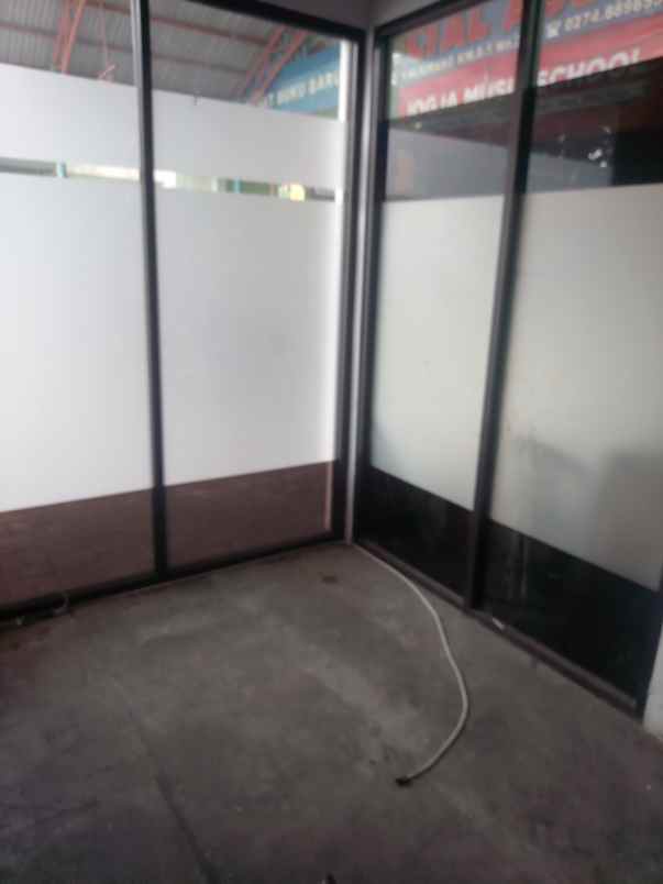 disewakan ruang usaha pinggir jln kaliurang km 8 5