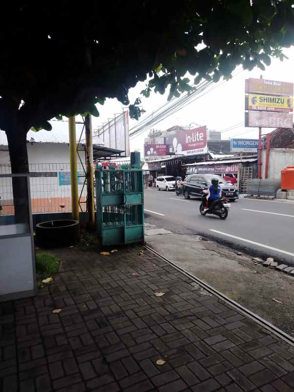 disewakan ruang usaha pinggir jln kaliurang km 8 5