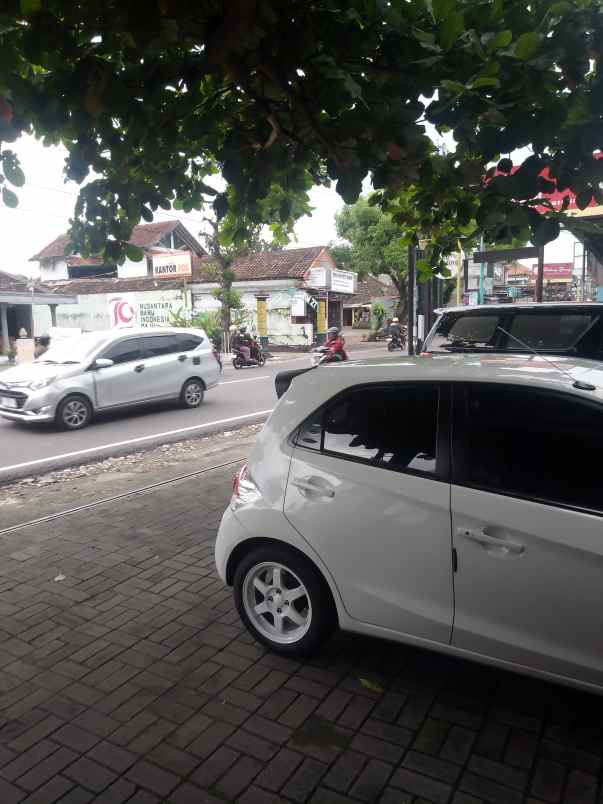 disewakan ruang usaha pinggir jln kaliurang km 8 5