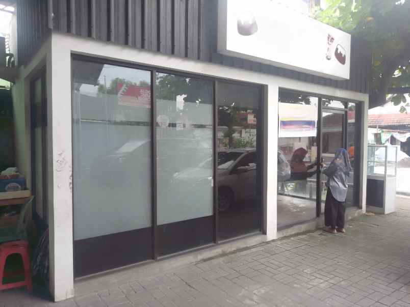 disewakan ruang usaha pinggir jln kaliurang km 8 5