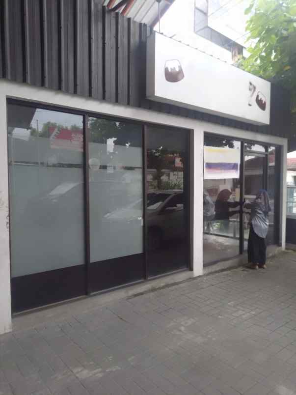 disewakan ruang usaha pinggir jln kaliurang km 8 5