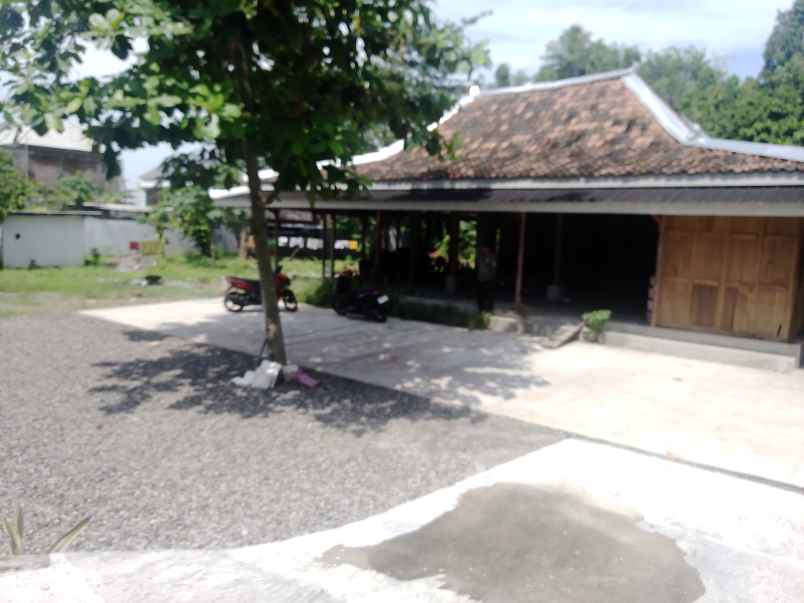 disewakan ruang usaha strategis untuk cafe kuliner