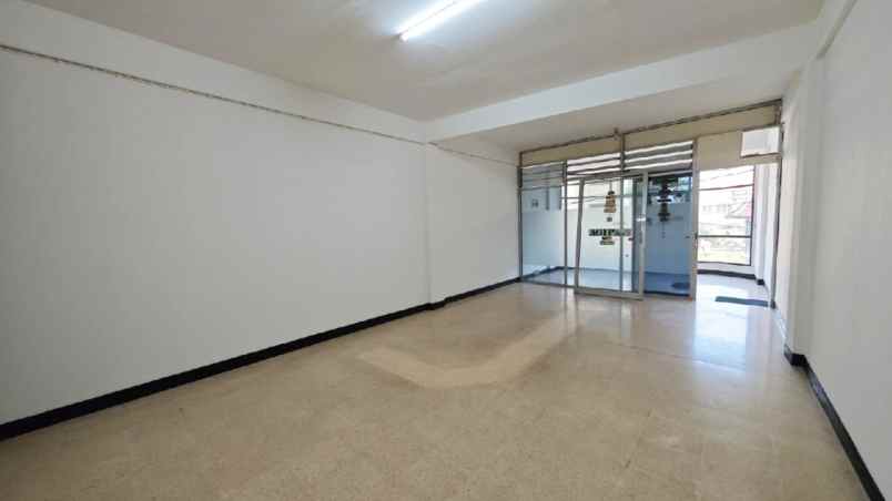 disewakan ruko gudang kantor genteng