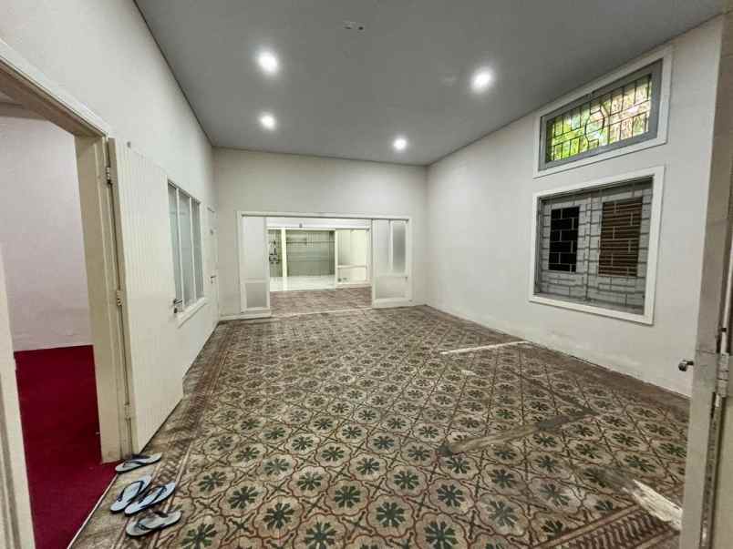 disewakan ruko gudang kantor raya darmo