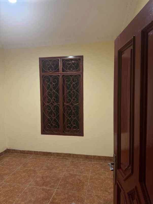 disewakan rumah bidara cina jatinegara