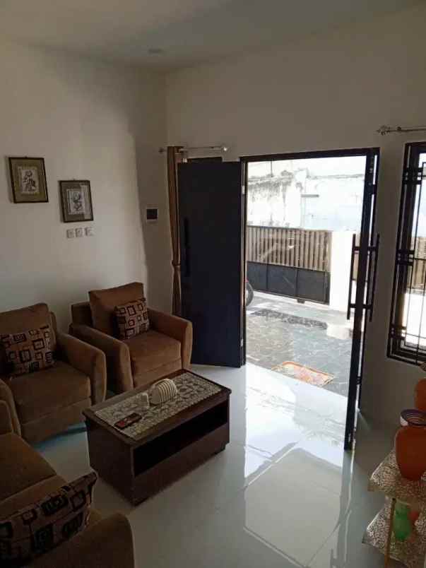 disewakan rumah kebayoran lama