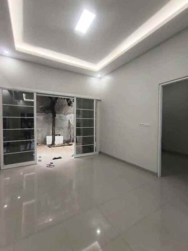 disewakan rumah ketintang