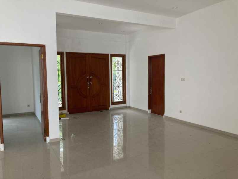 disewakan rumah manyar tirtoyoso