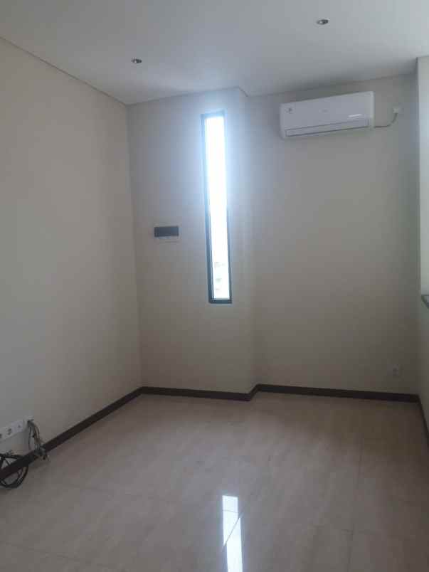 disewakan rumah nava park bsd