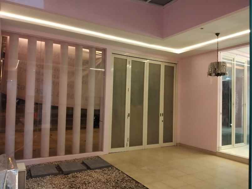 disewakan rumah pakuwon city mulyorejo