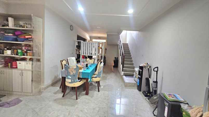 disewakan rumah summarecon bekasi cluster palm