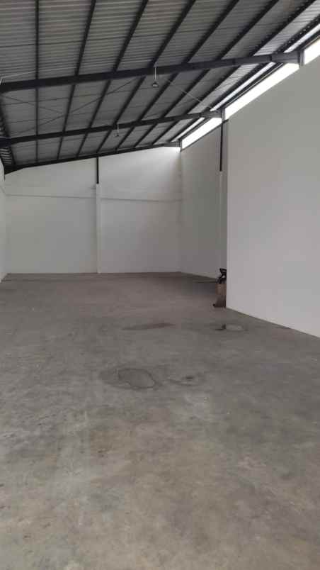 gudang dekat nip mojokerto