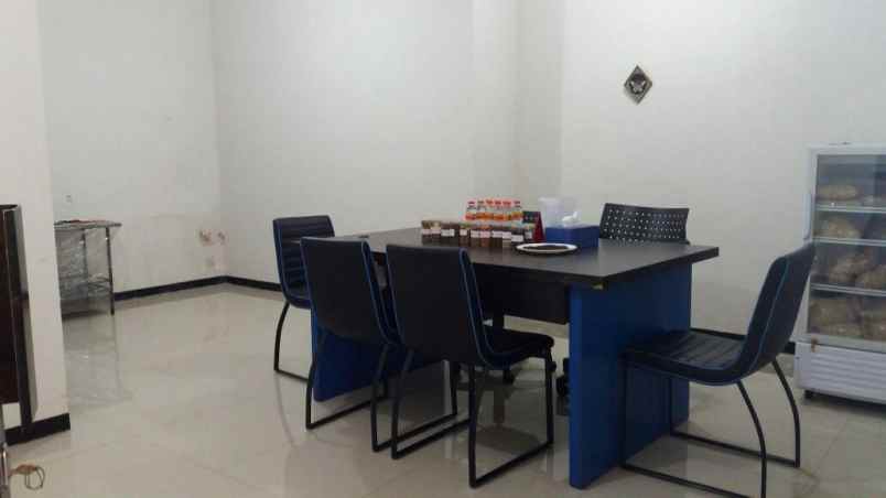 gudang tritan taman jemundo 2 unit jejer siap pakai