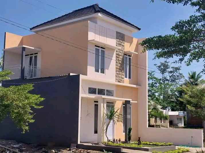 hunian 2 lantai unit ready stock di malang