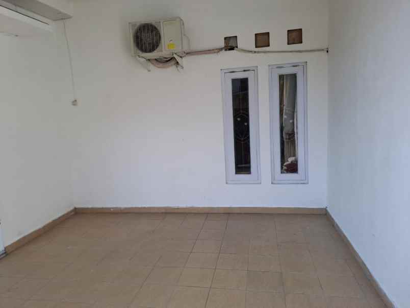 jual rumah di griya delanggu indah f 3