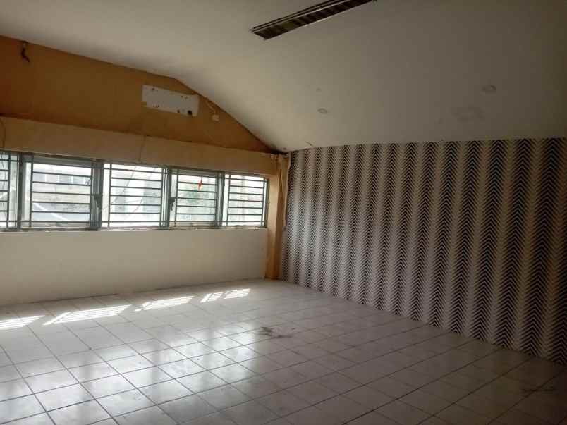 komersial jl pool ppd pesing