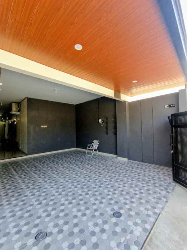 kost eksklusif di condong catur full furnish