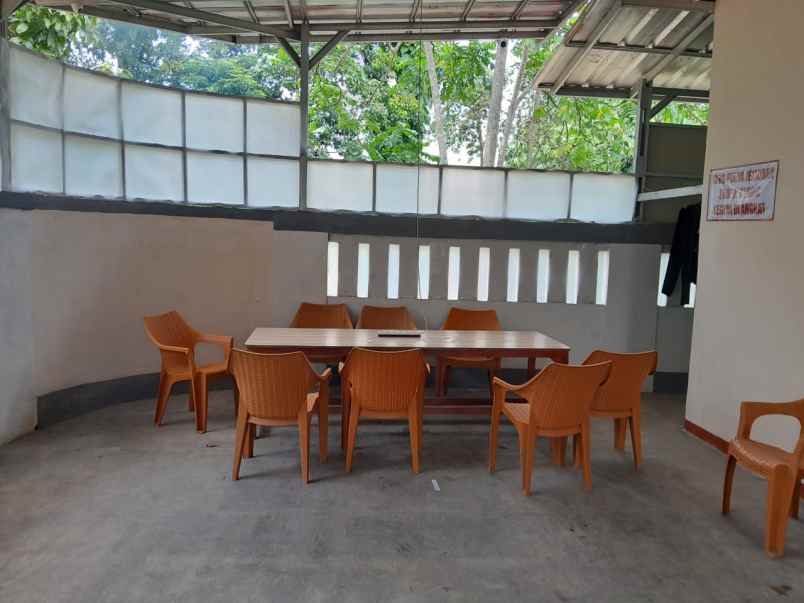 kostan luas 850 m ada 27 pintu kota serang