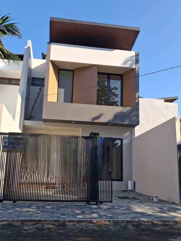 new 2 lantai manyar surabaya bagus hight quality