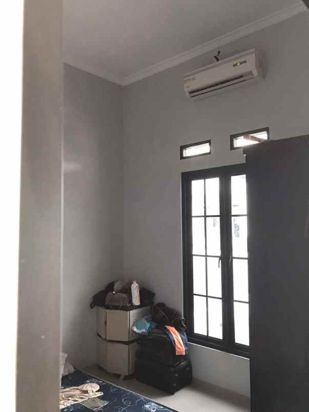 over kredit 125 jt rumah graha saba dekat pamulang