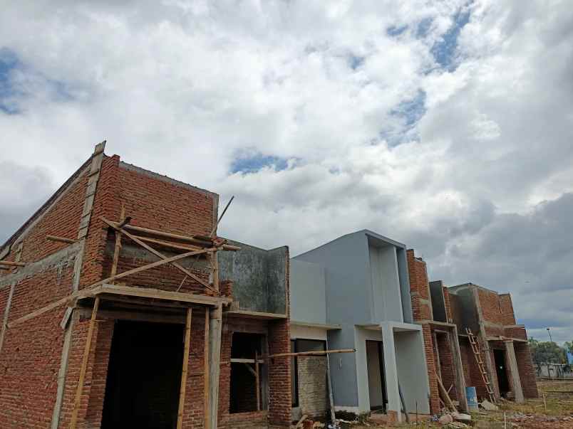 perumahan di kota batu view pegunungan